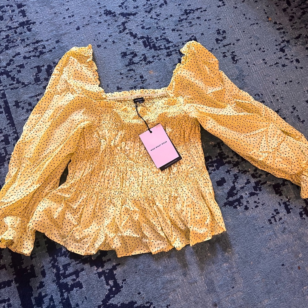 NWT Womens Who What Wear Yellow Polka Dot Smocked blouse